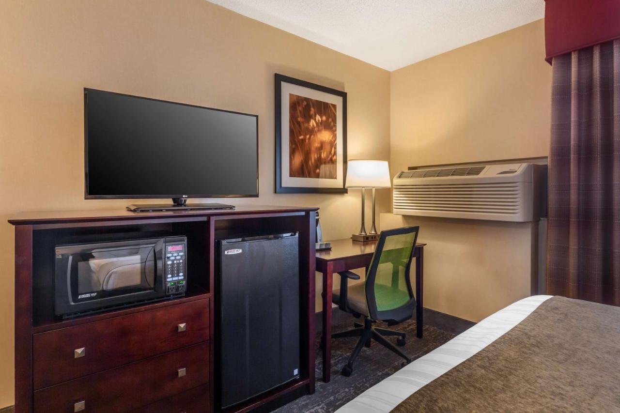 | Best Western Braintree Inn