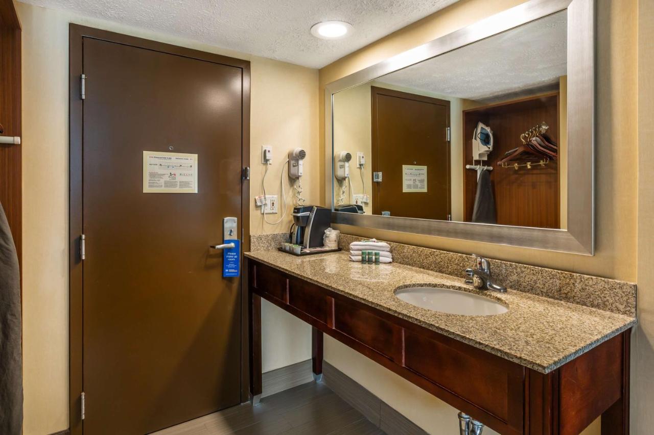 | Best Western Braintree Inn