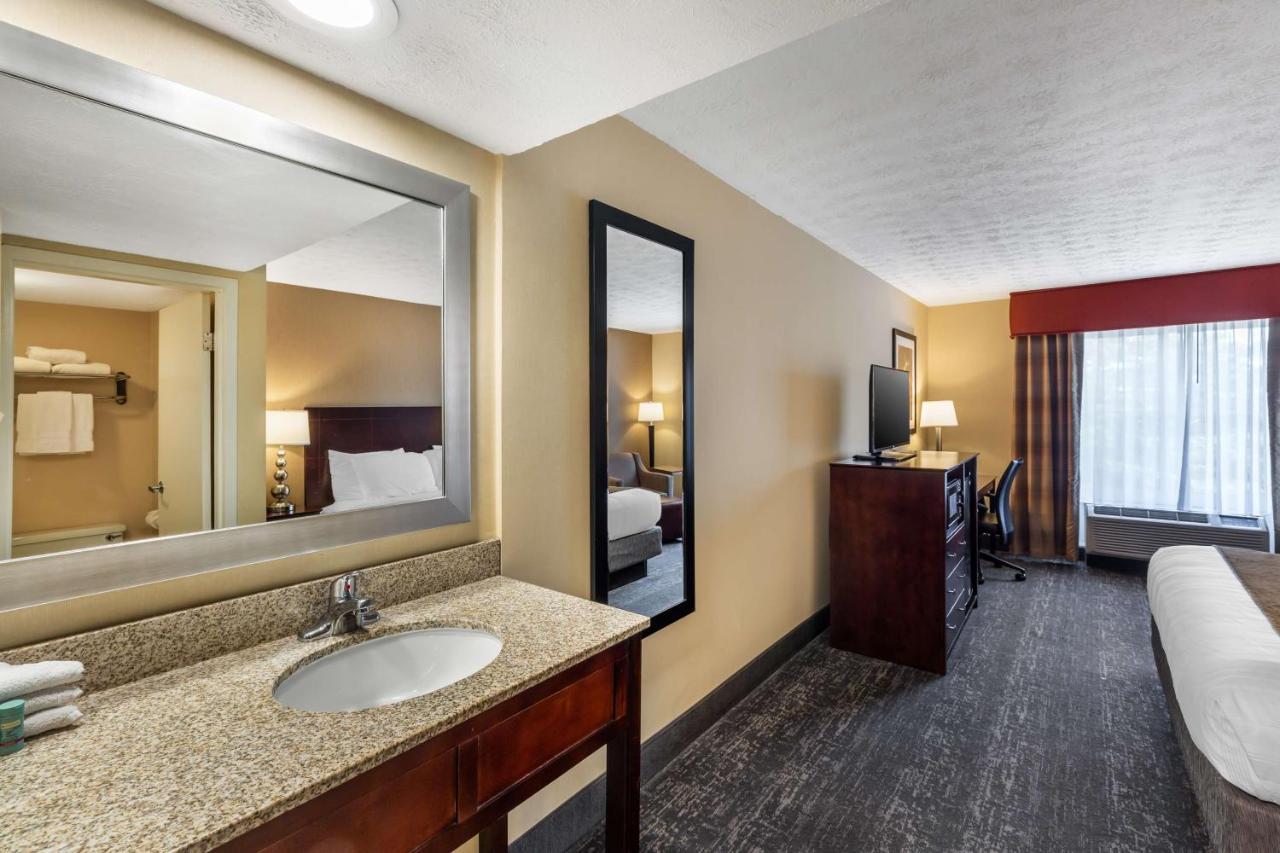 | Best Western Braintree Inn