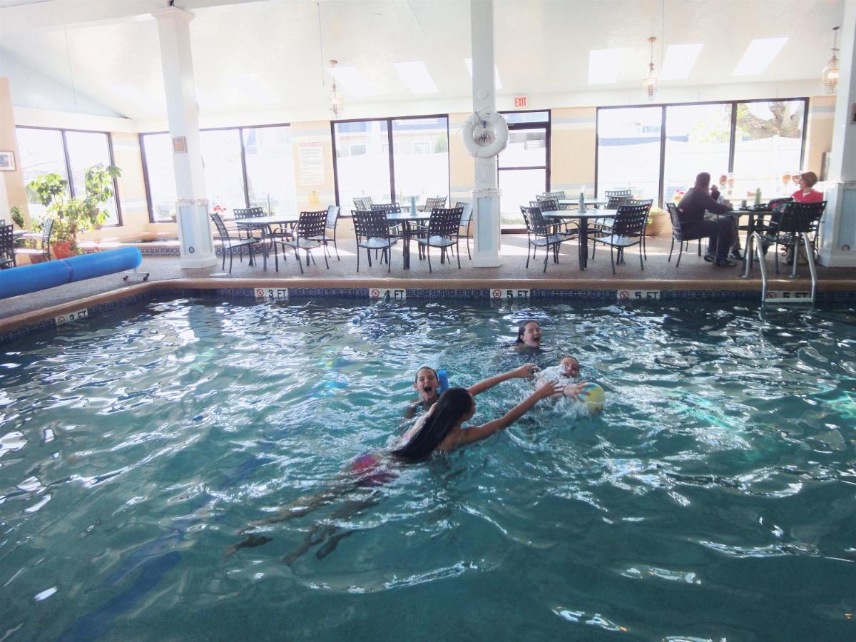 | Hyannis Travel Inn