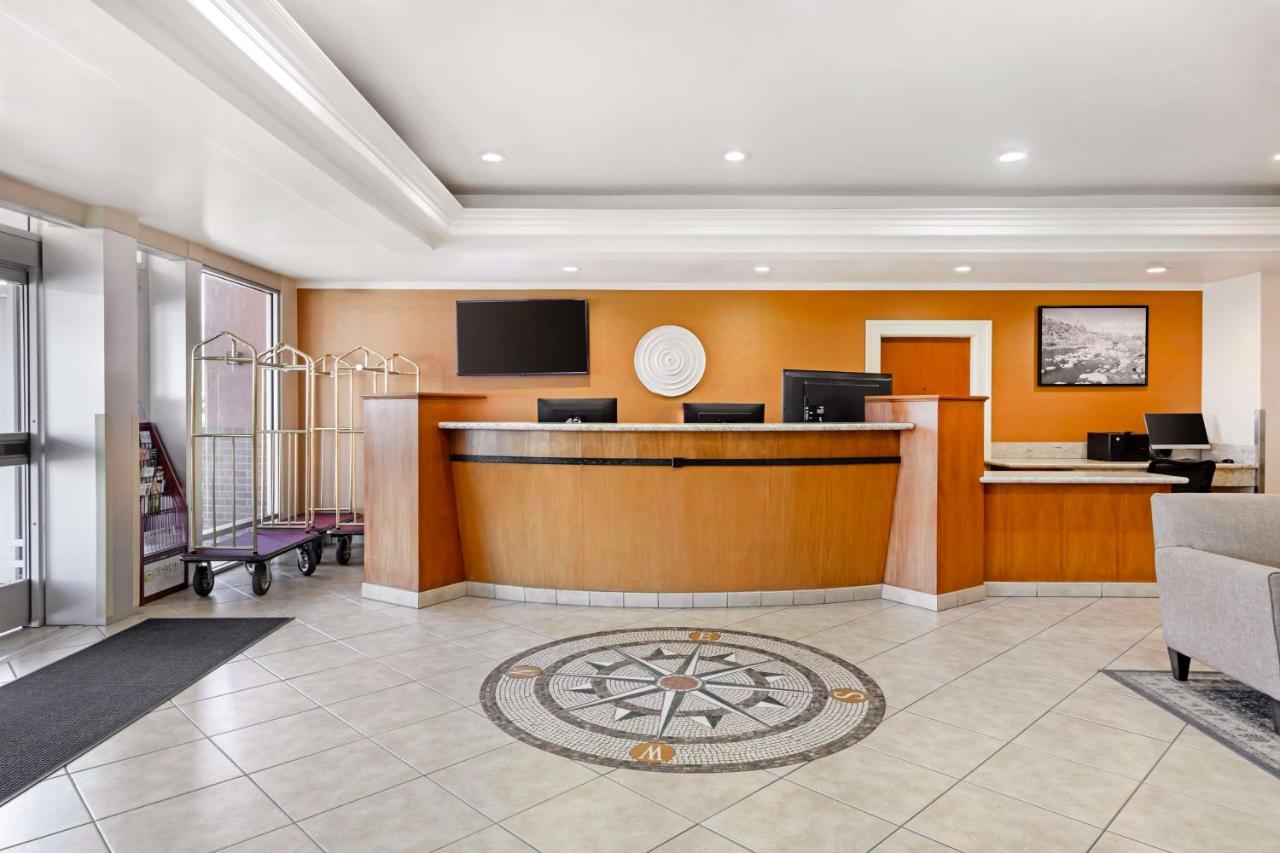 | Best Western Plus Country Park Hotel