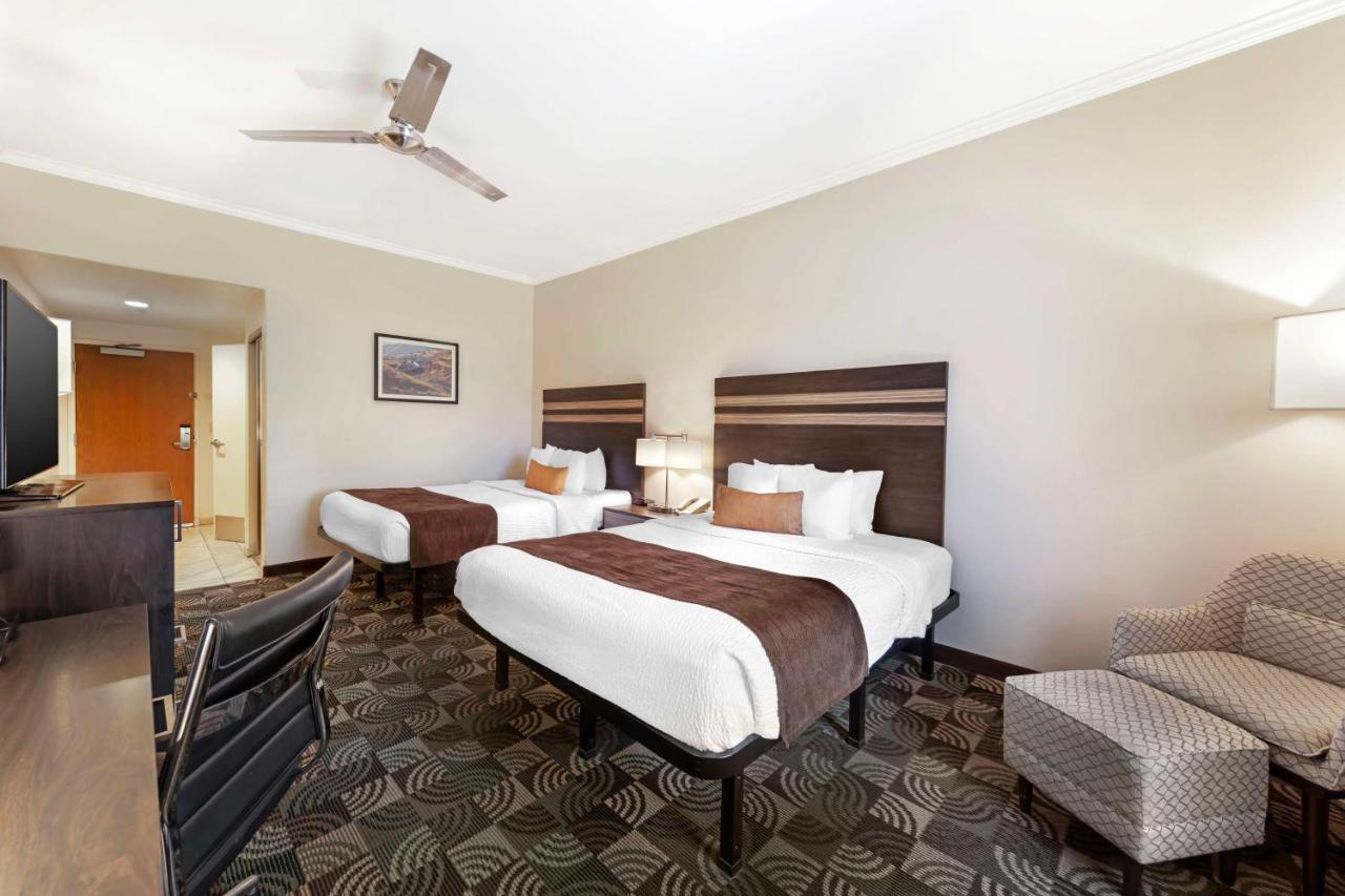 Queen Room - Non-Smoking at Best Western Plus Country Park Hotel