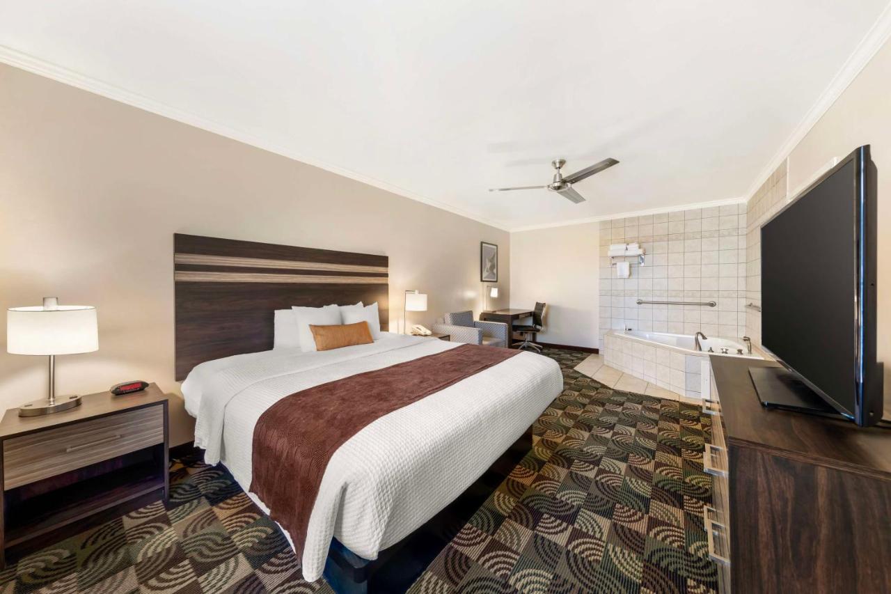 | Best Western Plus Country Park Hotel