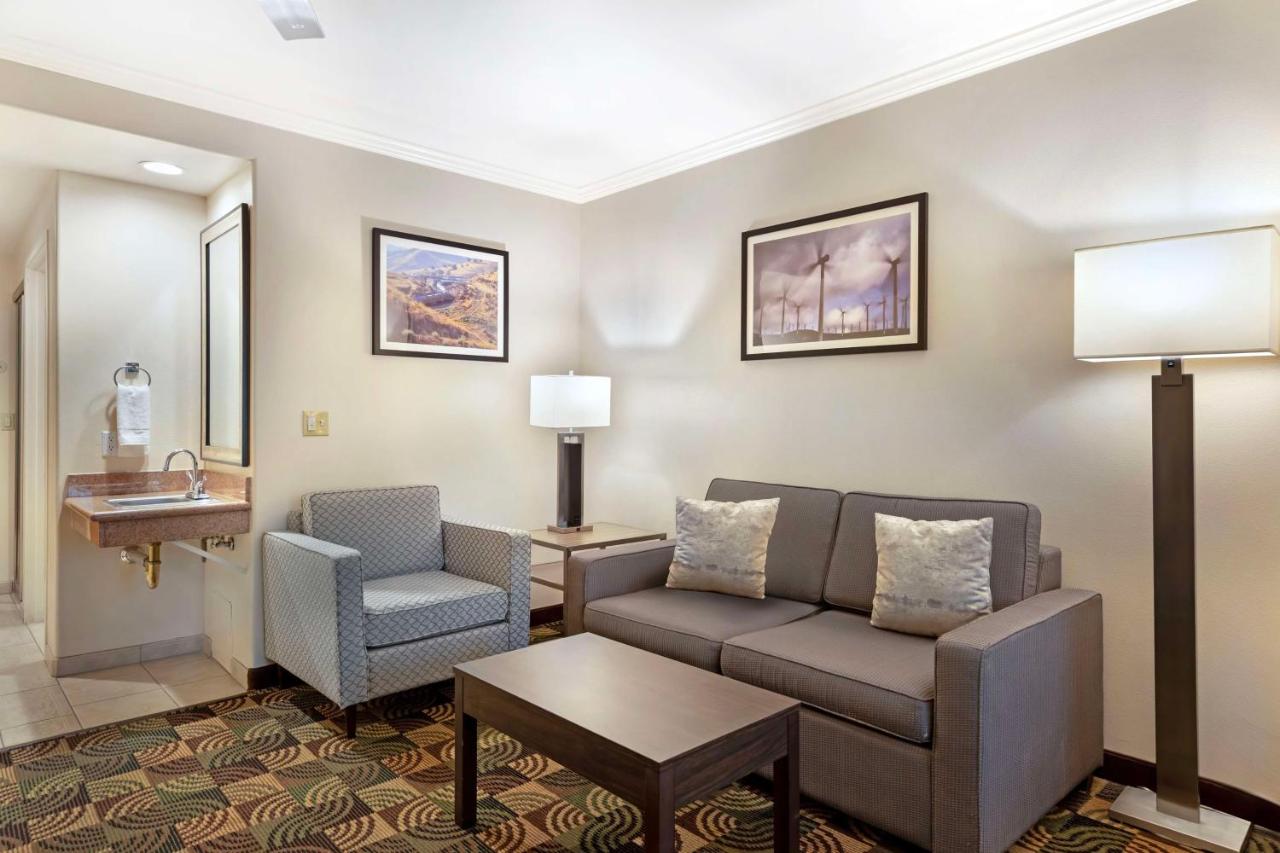 King Suite - Non-Smoking at Best Western Plus Country Park Hotel