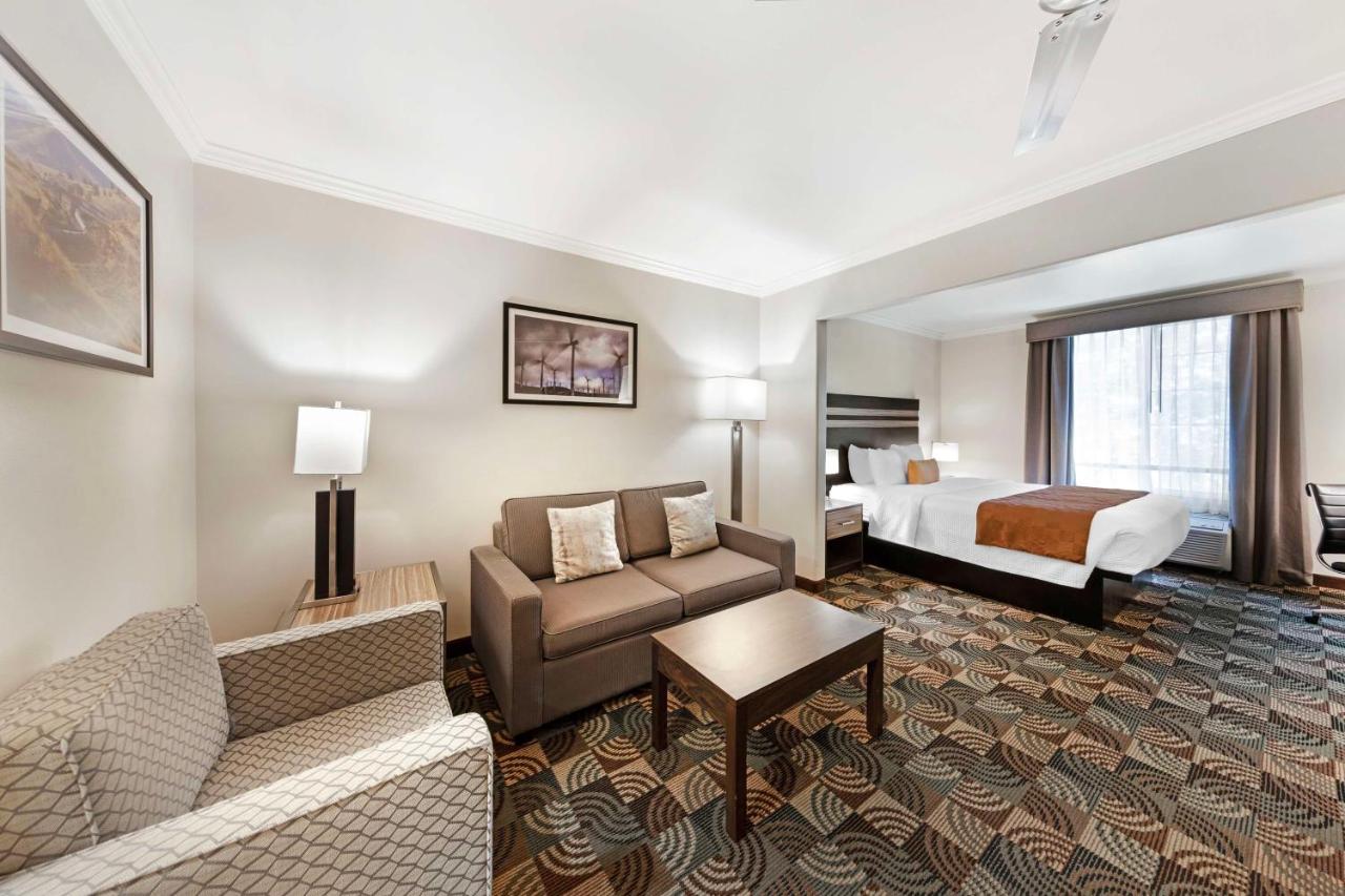 | Best Western Plus Country Park Hotel