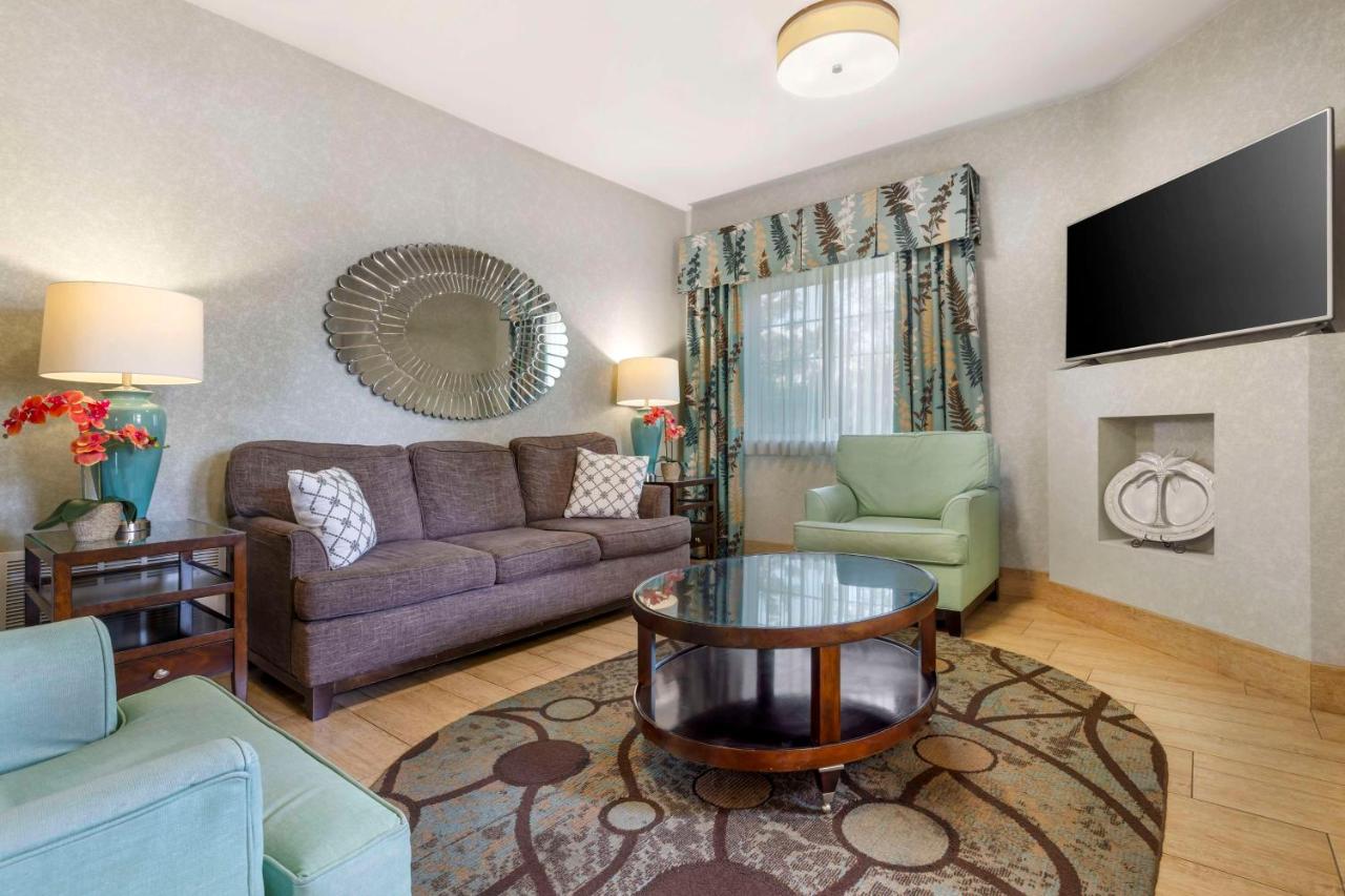 | Best Western Plus Oceanside Palms