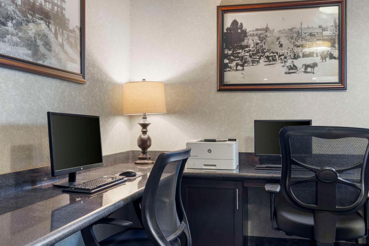 | Best Western Plus Oceanside Palms