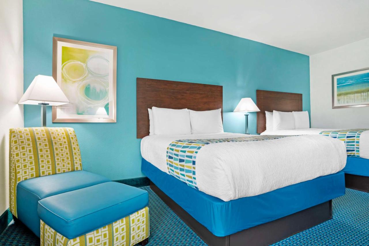Queen Room with Two Queen Beds - Non-Smoking at Best Western Plus Blue Angel Inn