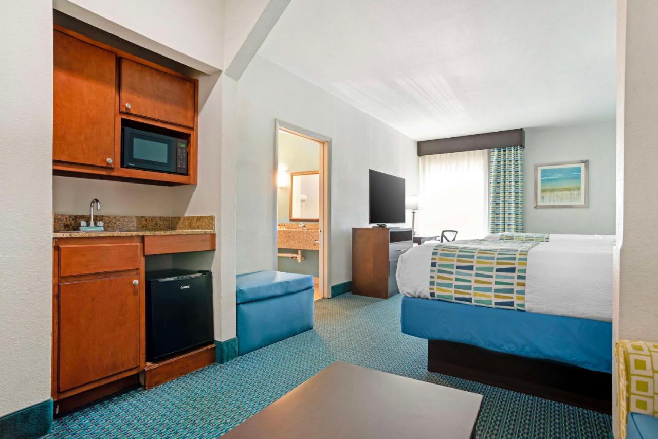 | Best Western Plus Blue Angel Inn