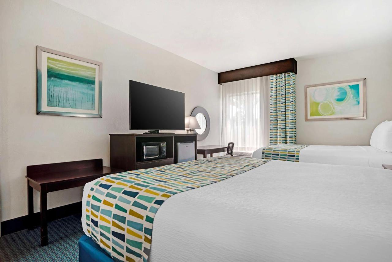 Queen Room with Two Queen Beds - Disability Access at Best Western Plus Blue Angel Inn