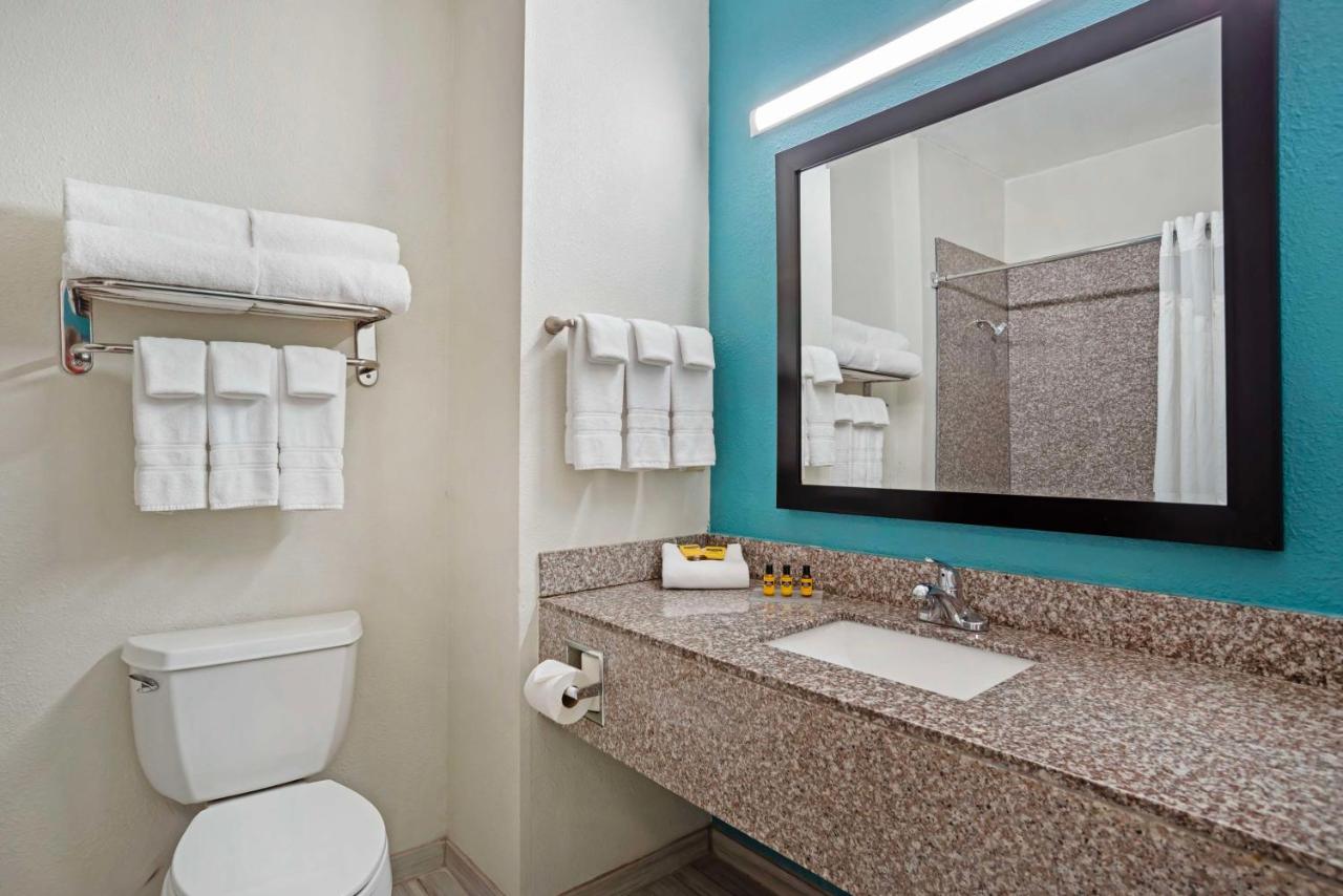  | Best Western Plus Blue Angel Inn