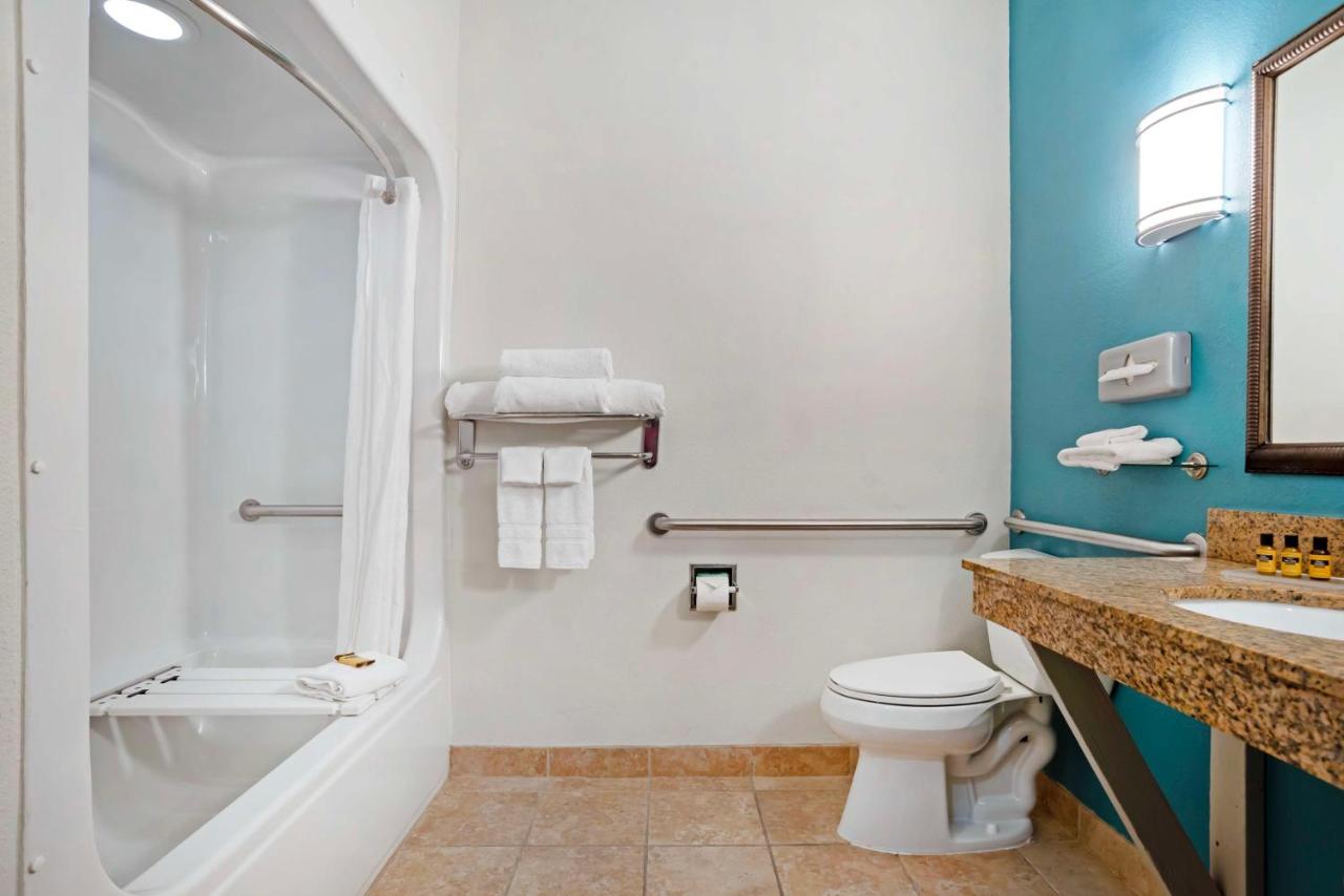  | Best Western Plus Blue Angel Inn
