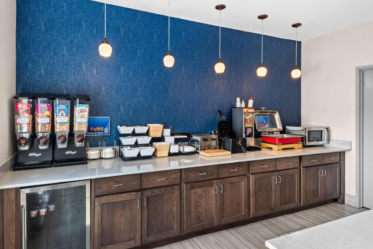 | SureStay Plus Hotel by Best Western Ottumwa