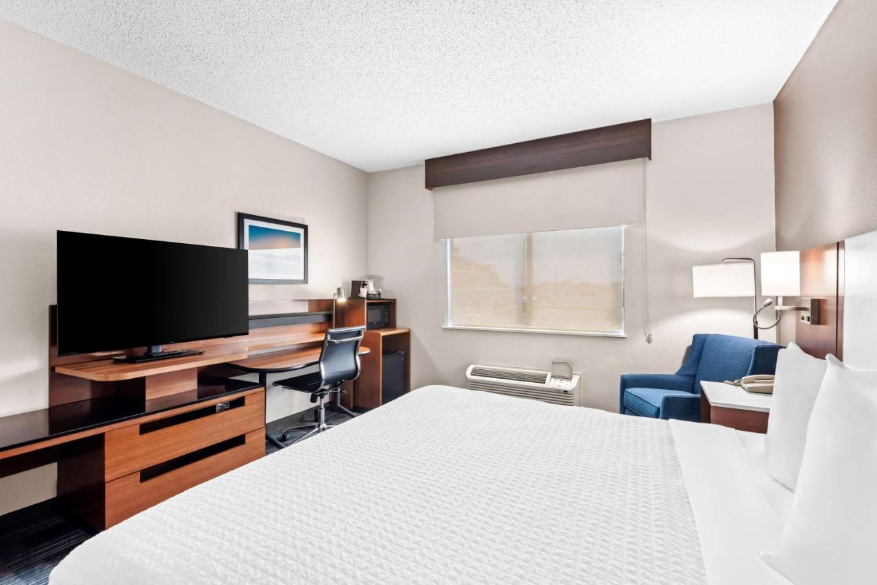 | SureStay Plus Hotel by Best Western Ottumwa