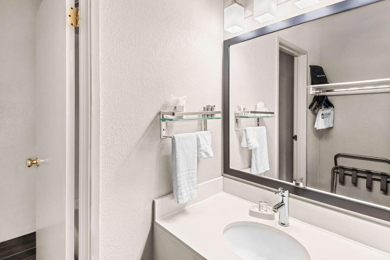 | SureStay Plus Hotel by Best Western Ottumwa