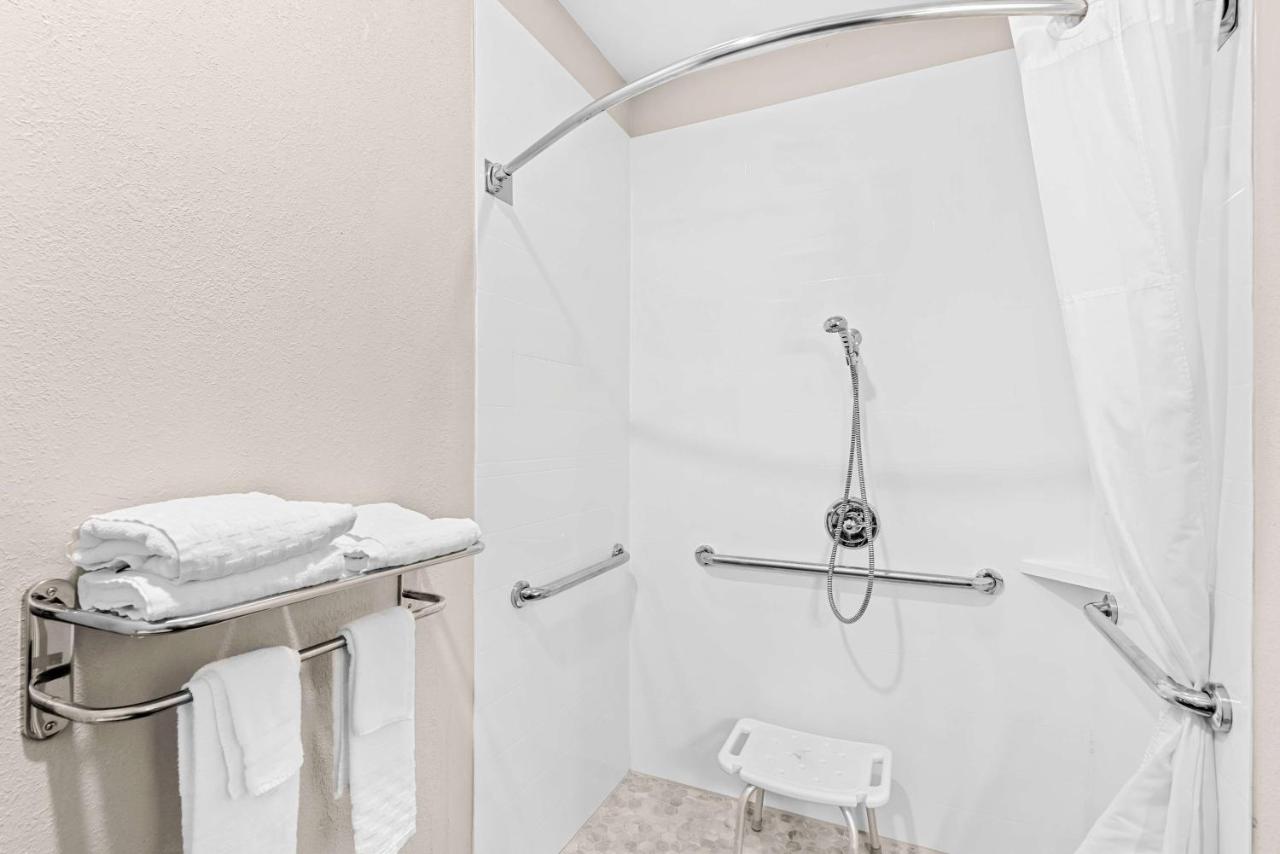 | SureStay Plus Hotel by Best Western Ottumwa