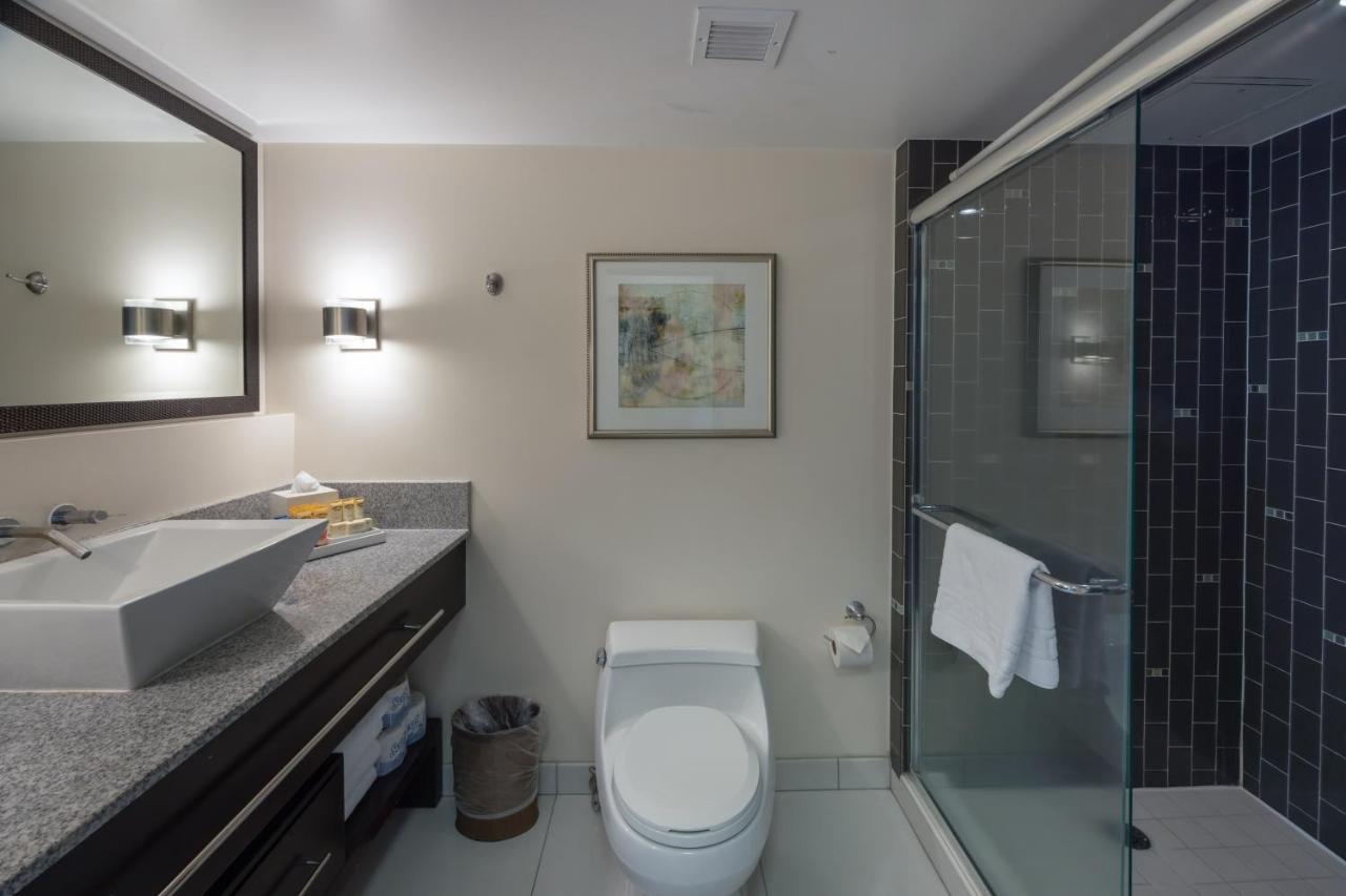 2 Bedroom City View at Regency on Beachwalk Waikiki by OUTRIGGER