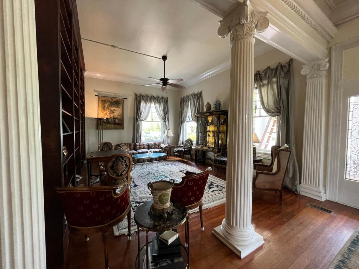 | Historic Michabelle Inn