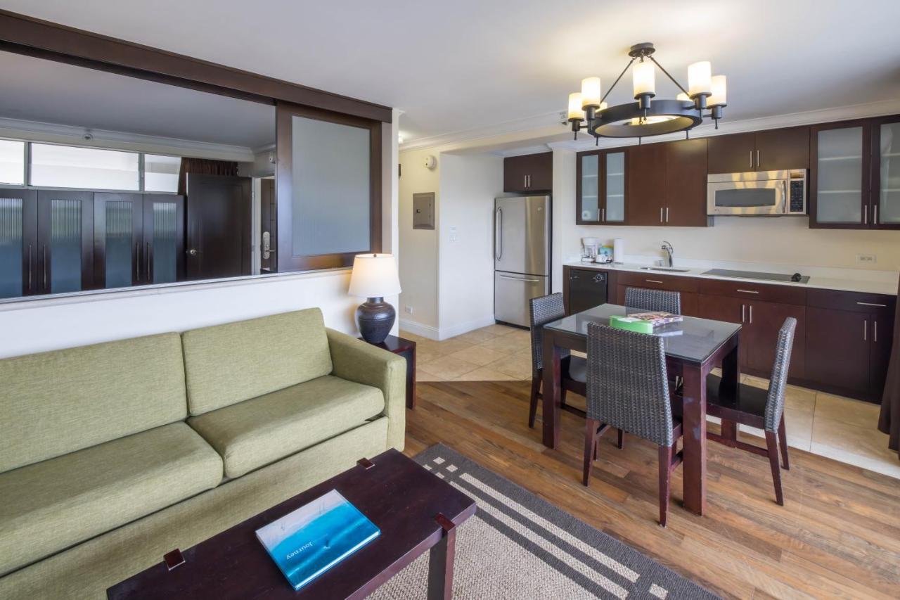 1 Bedroom City View at Regency on Beachwalk Waikiki by OUTRIGGER