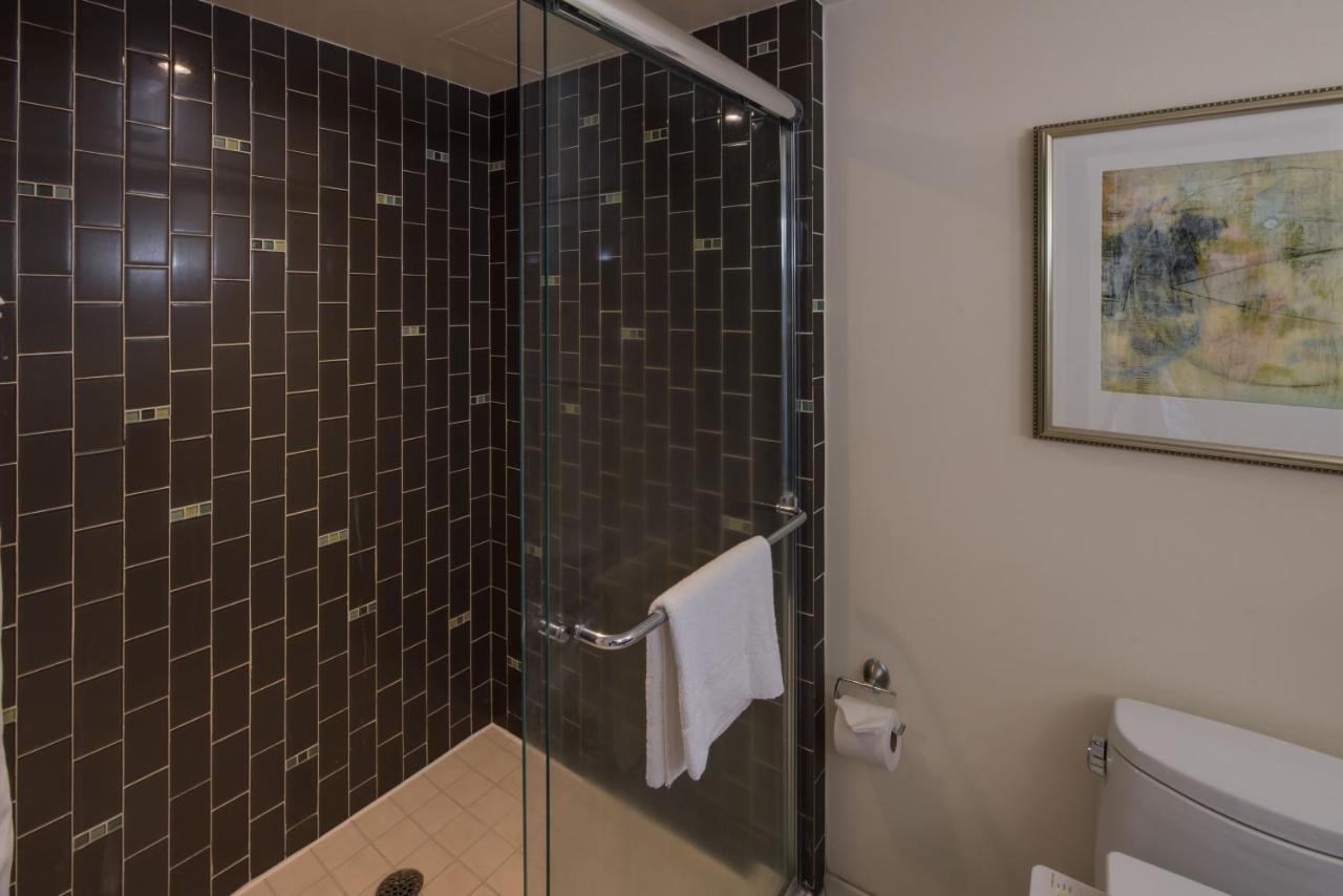1 Bedroom Partial Ocean View at Regency on Beachwalk Waikiki by OUTRIGGER