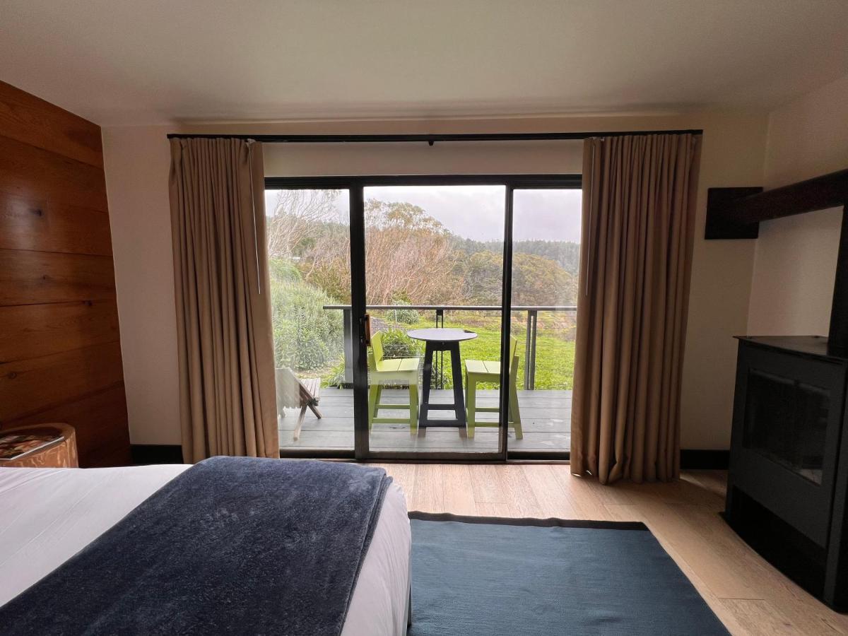 Cove View Room at Timber Cove Resort