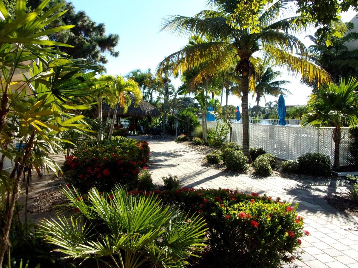  | Marco Island Lakeside Inn