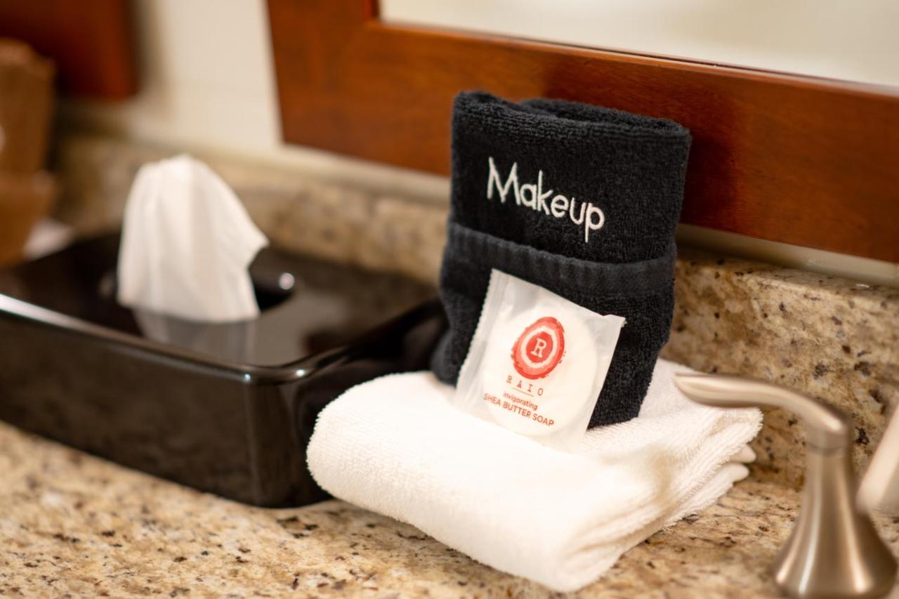 King Suite - Accessible/Non-Smoking at Comfort Suites University