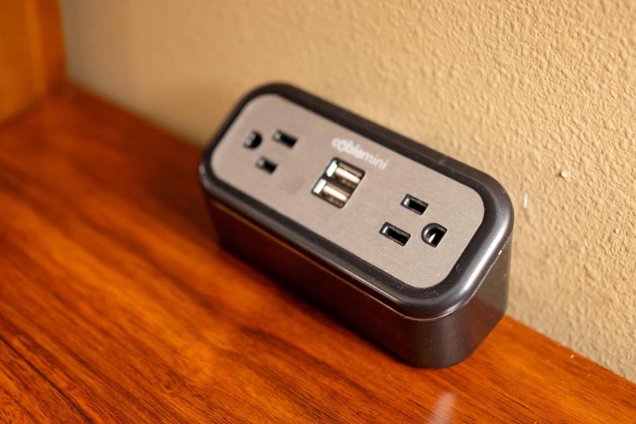 King Suite - Accessible/Non-Smoking at Comfort Suites University