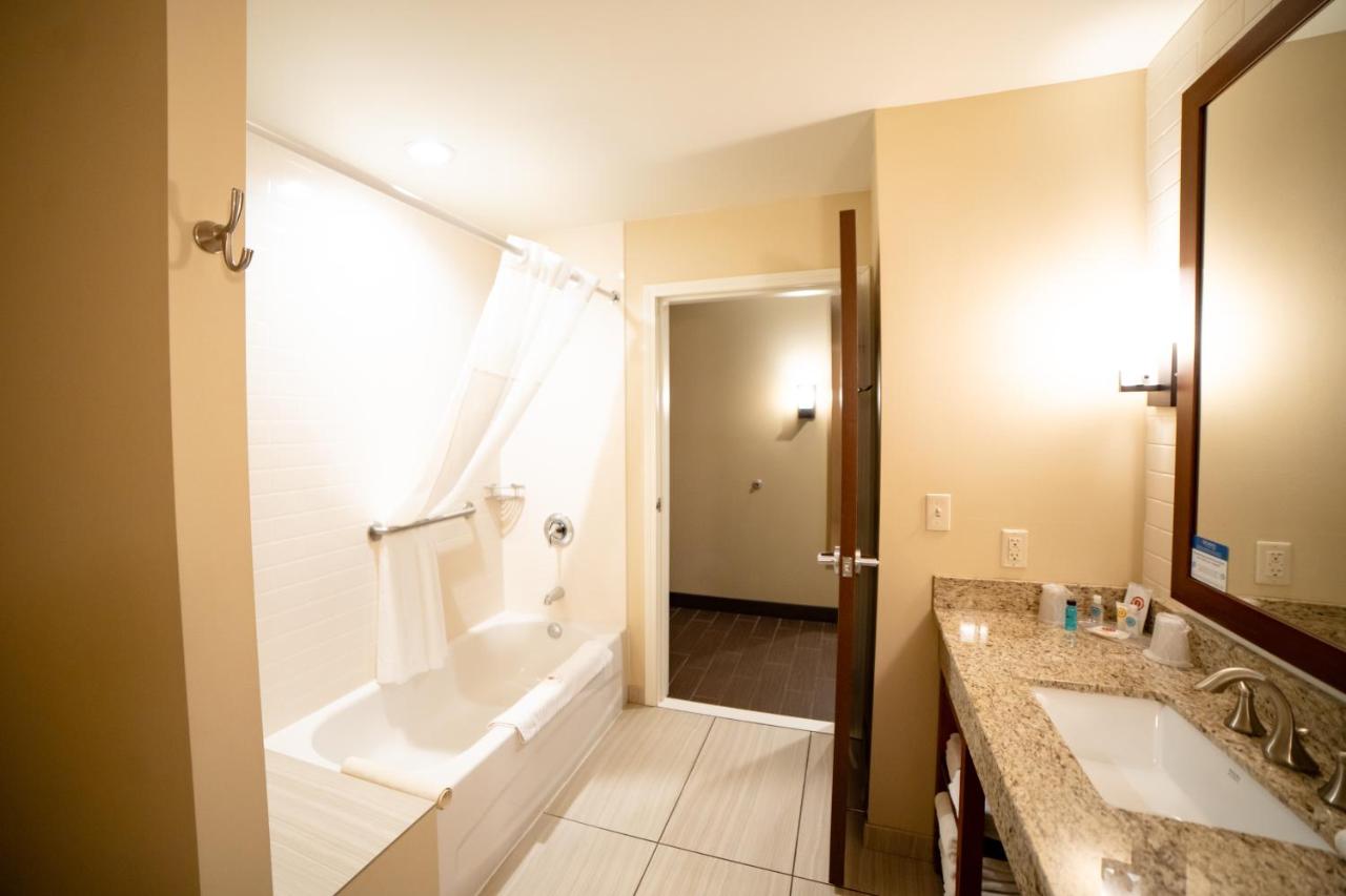 Queen Suite with Two Queen Beds at Comfort Suites University