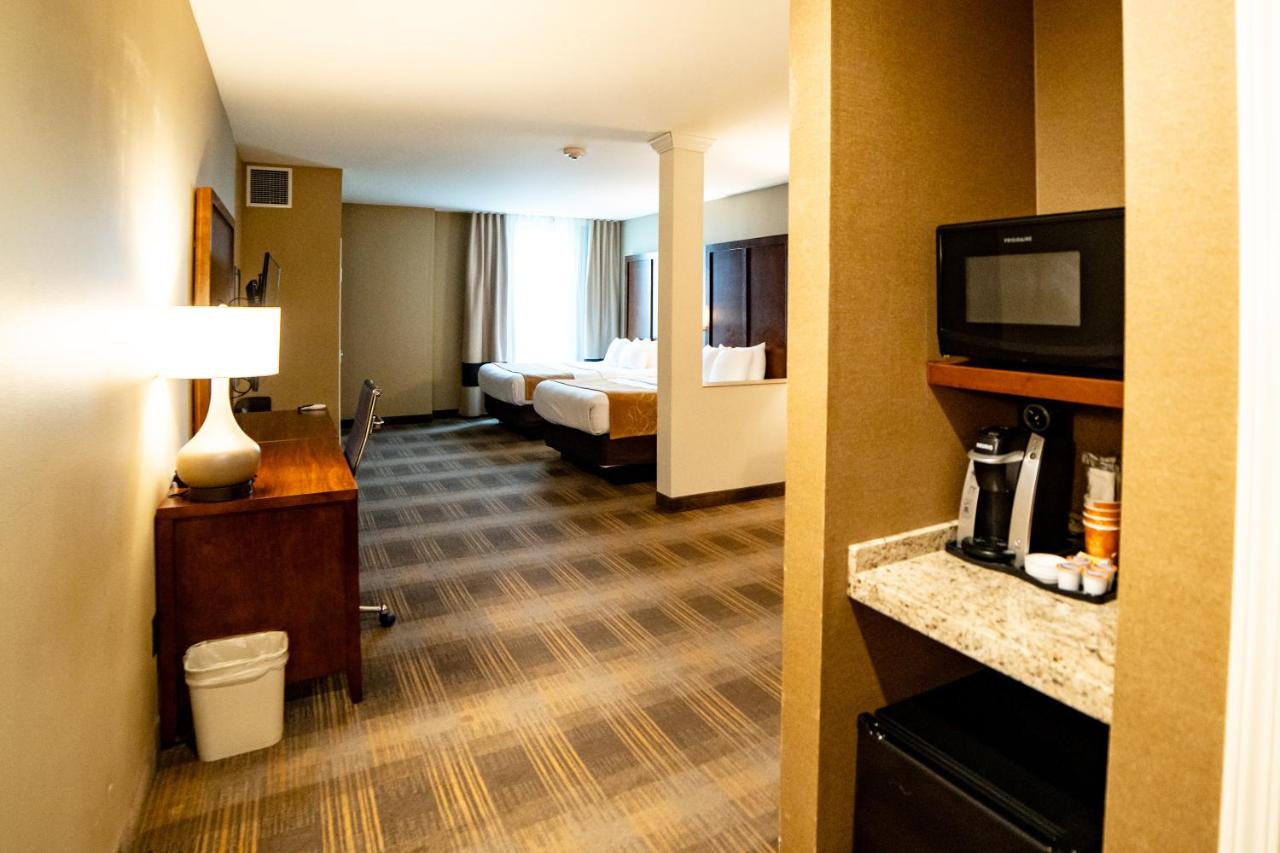 Queen Suite with Two Queen Beds at Comfort Suites University