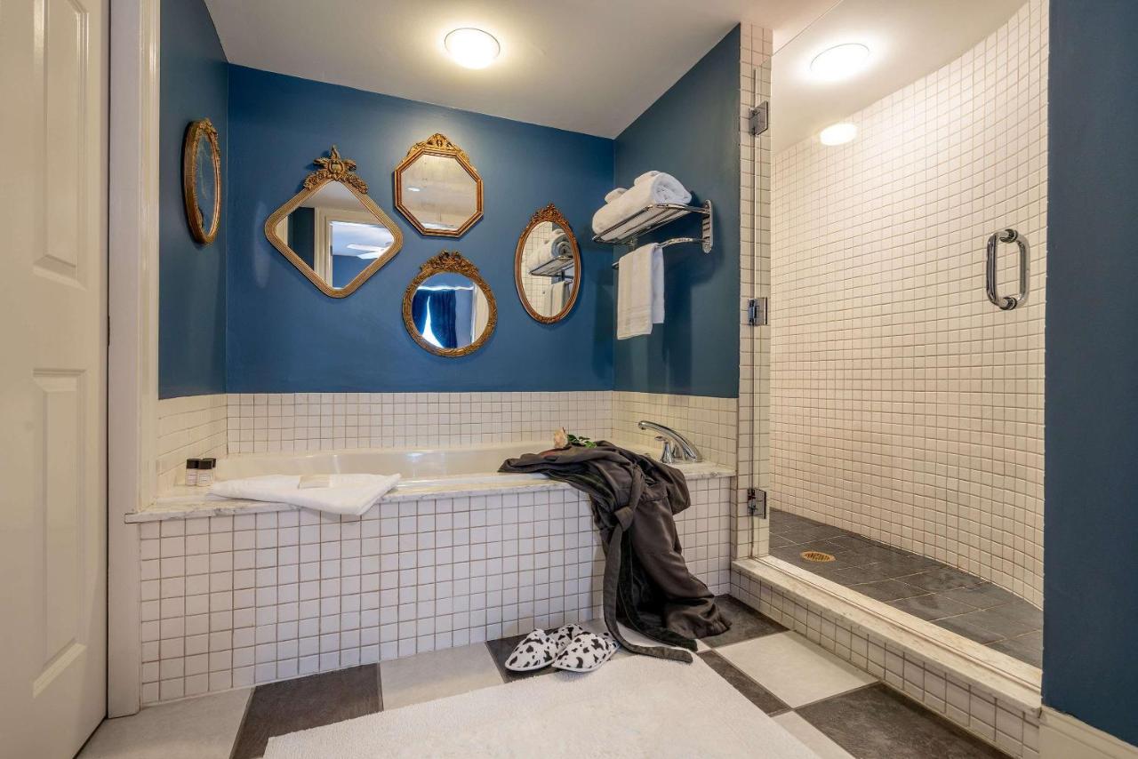 | The Kendall Hotel