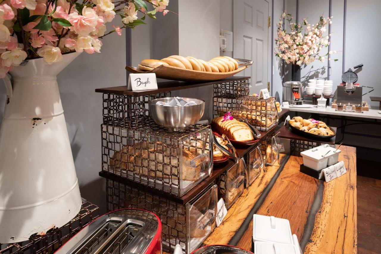 | The Kendall Hotel