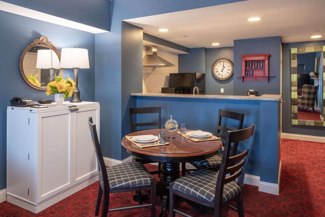 Suite at The Kendall Hotel at the Engine 7 Firehouse