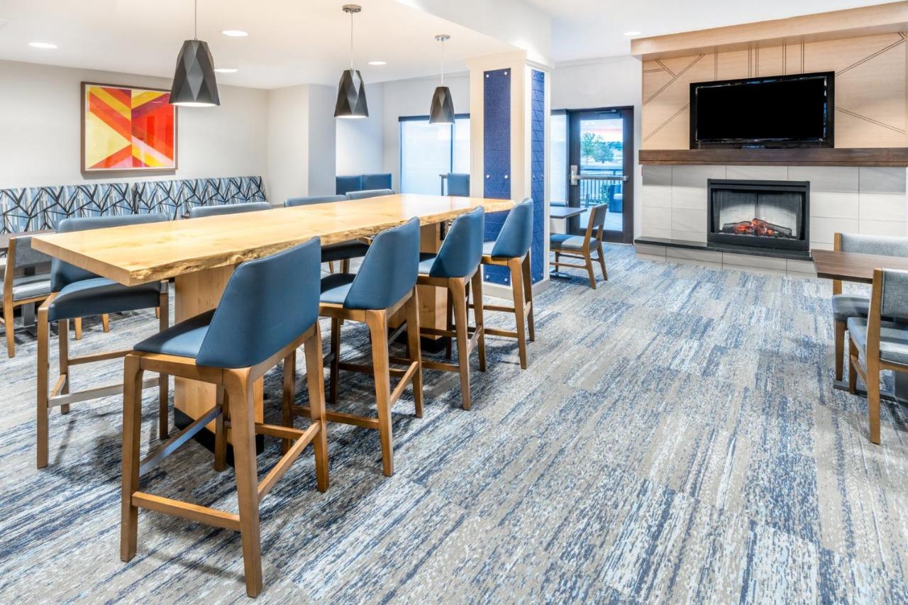 | Holiday Inn Express & Suites Colorado Springs First & Main, an IHG Hotel