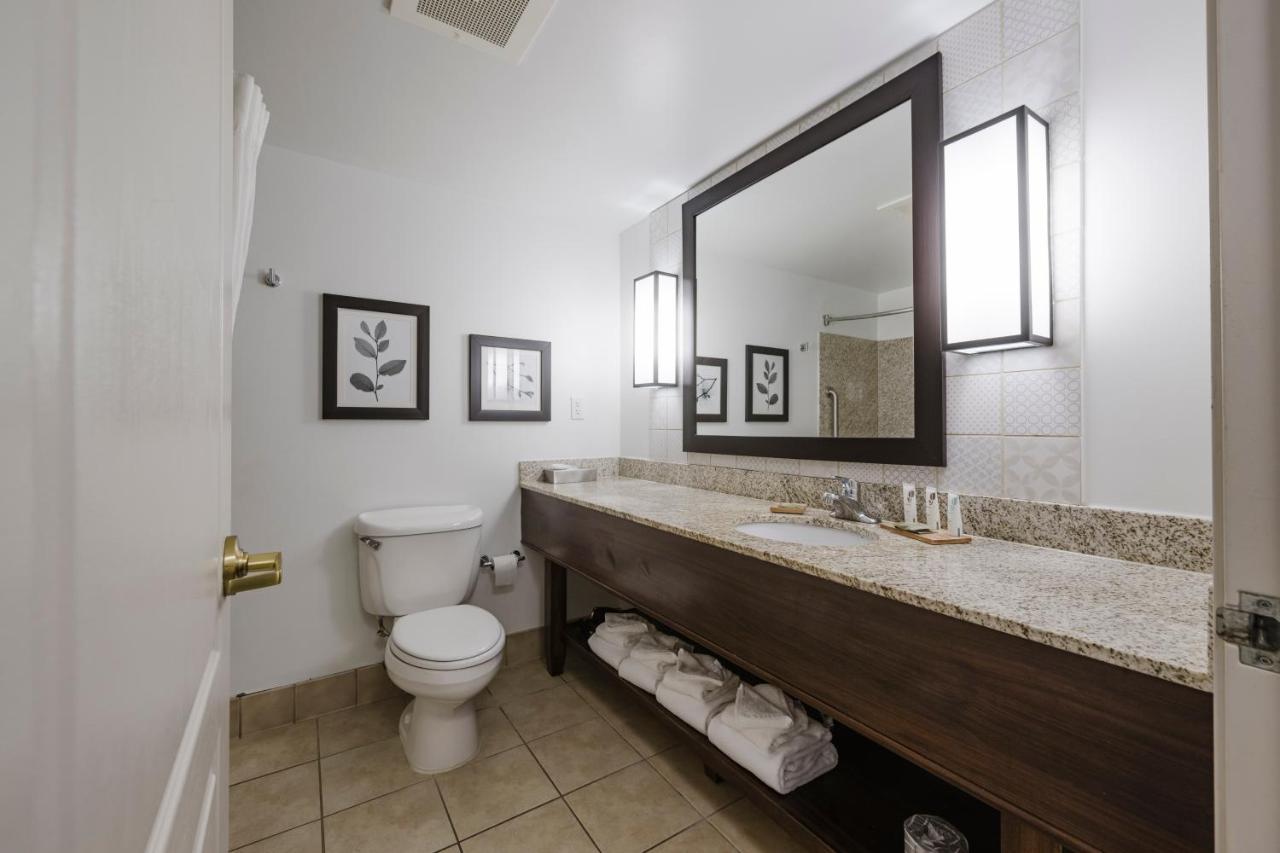 Studio Suite with Two Queen Beds at Country Inn & Suites by Radisson, Lake George (Queensbury), NY