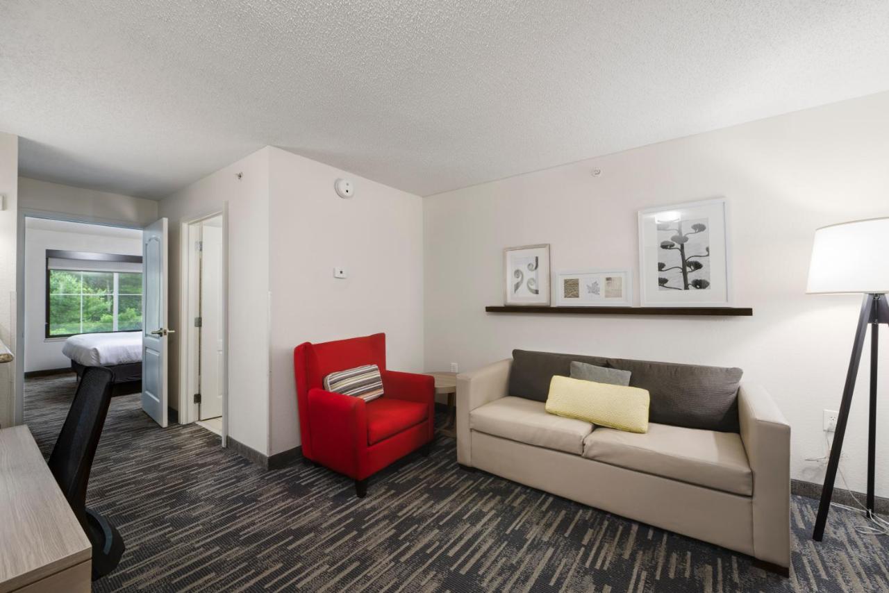 One-Bedroom King Suite - Non-Smoking at Country Inn & Suites by Radisson, Lake George (Queensbury), NY