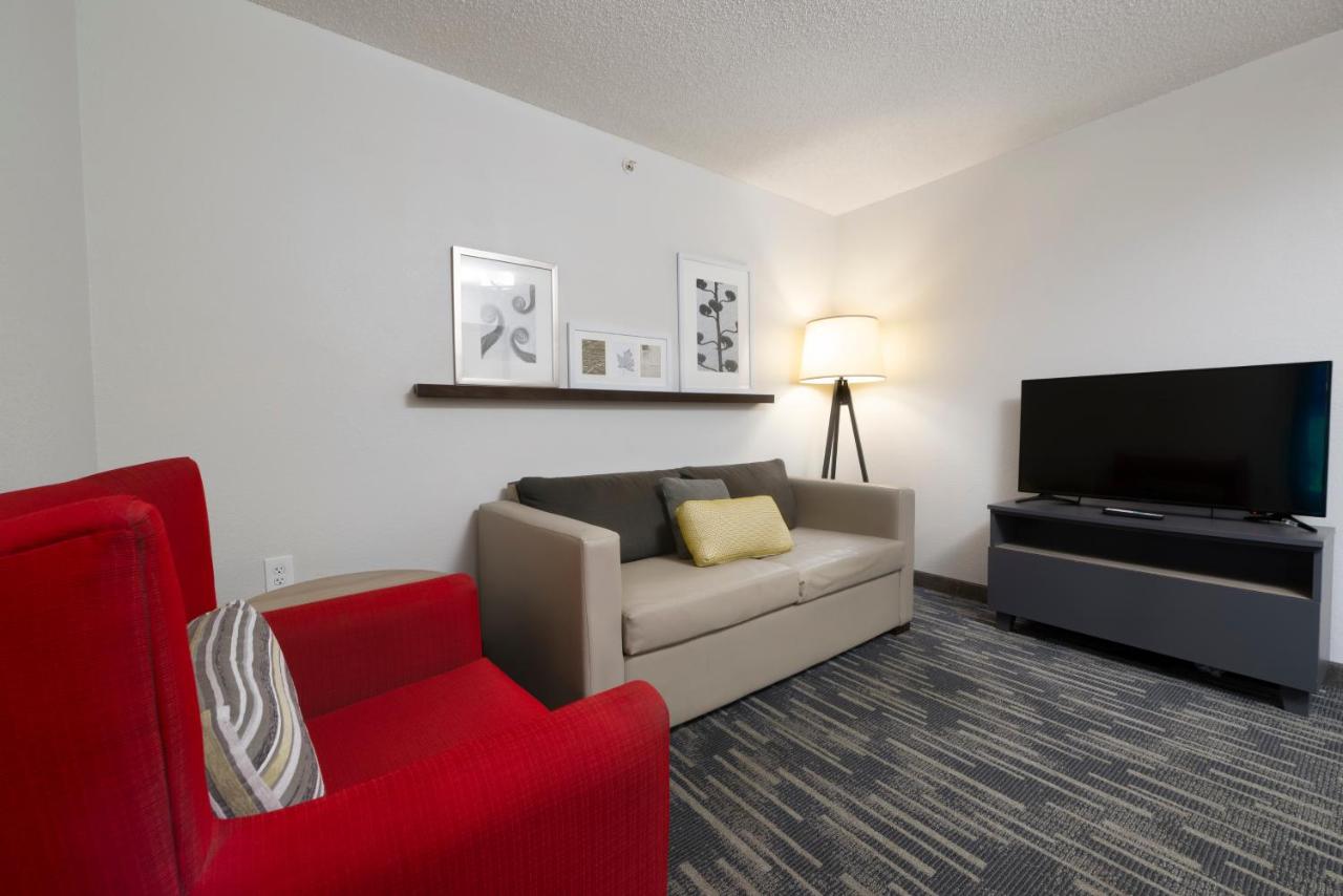 | Country Inn & Suites by Radisson Lake George