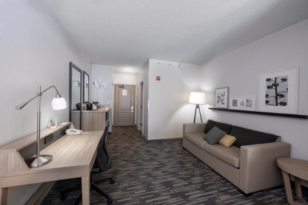| Country Inn & Suites by Radisson Lake George