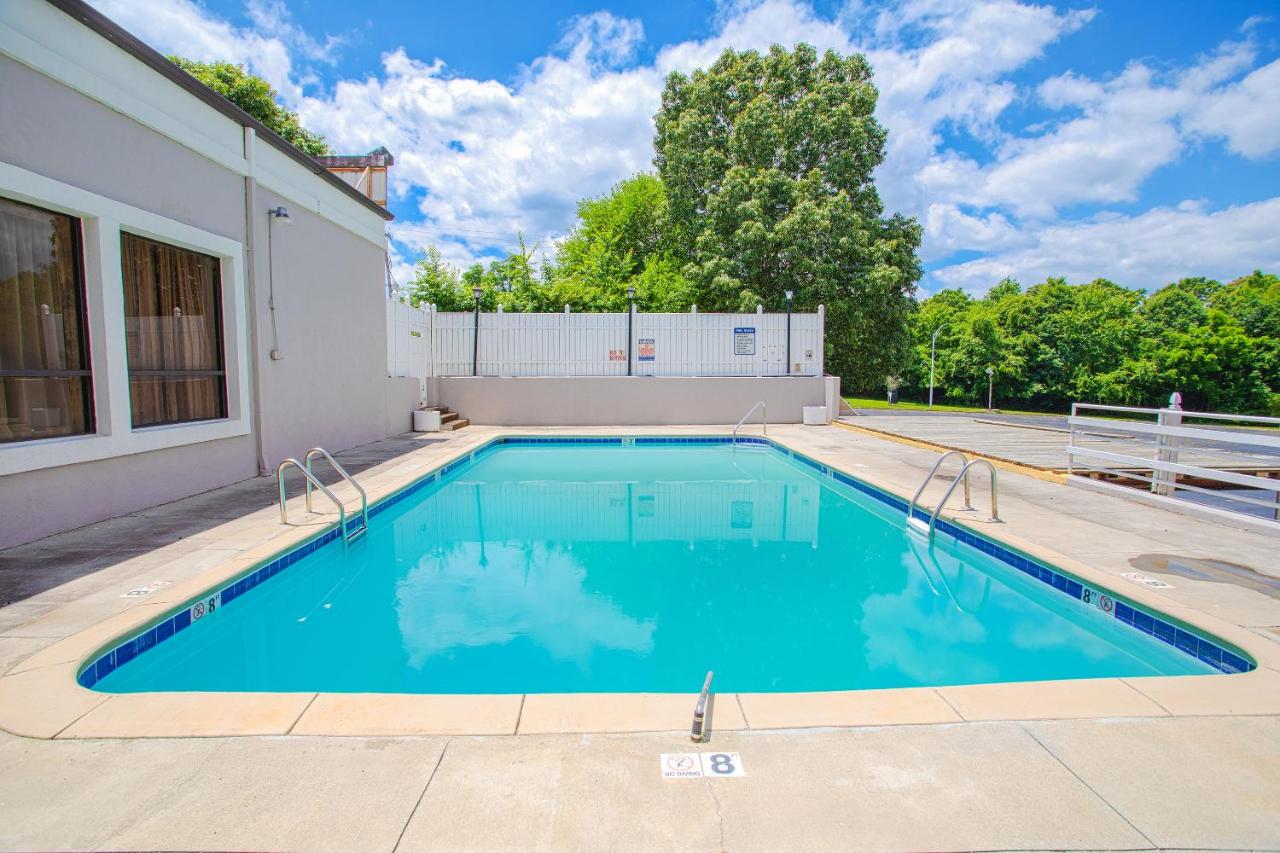 | Ramada by Wyndham Winston-Salem