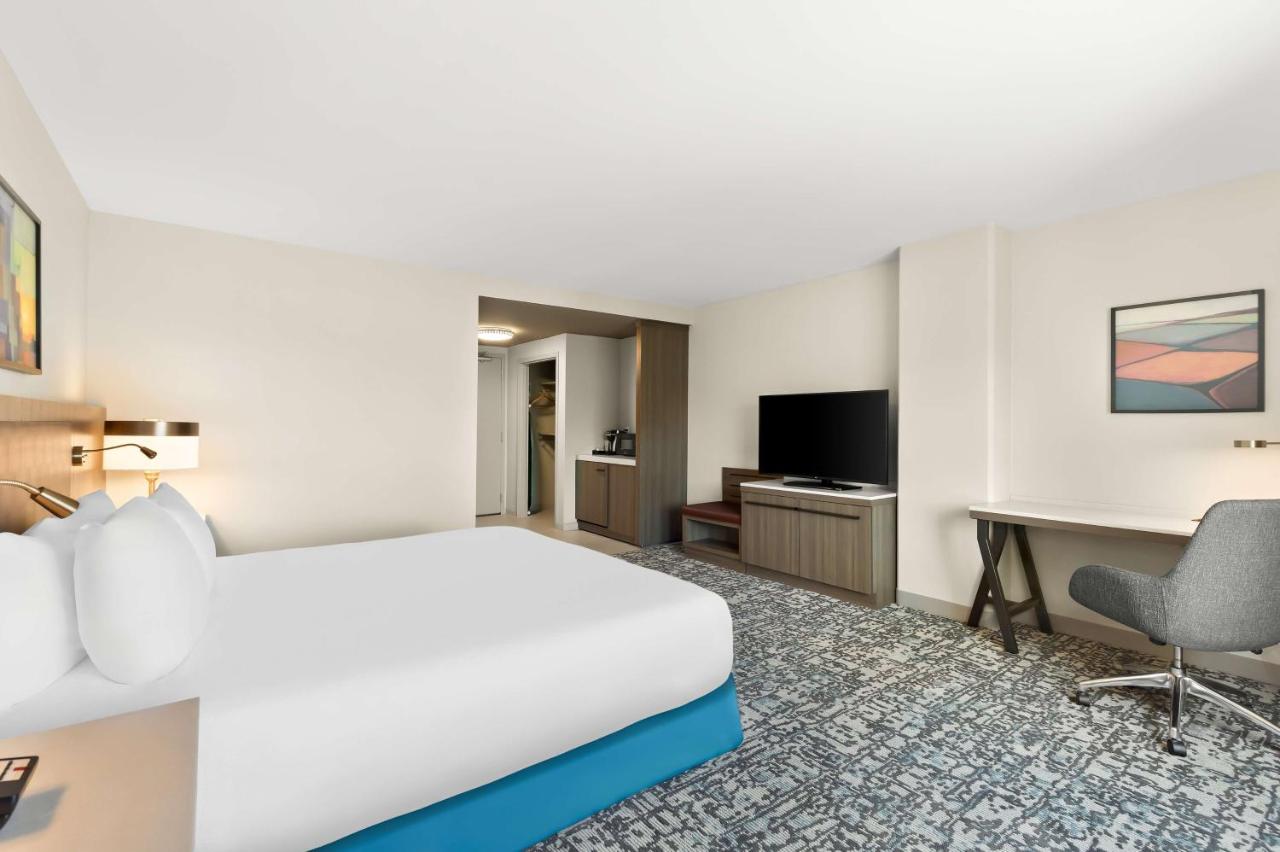 King Room - Disability Access at Hilton Garden Inn San Mateo