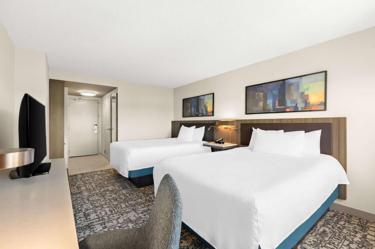 Double Queen Room at Hilton Garden Inn San Mateo