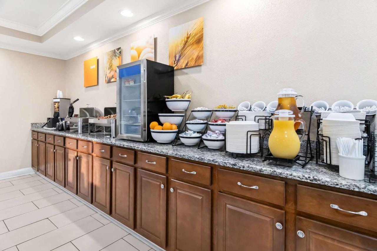 | Comfort Inn Hebron-Lowell Area