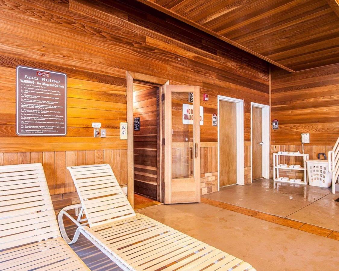 | Comfort Suites Clackamas