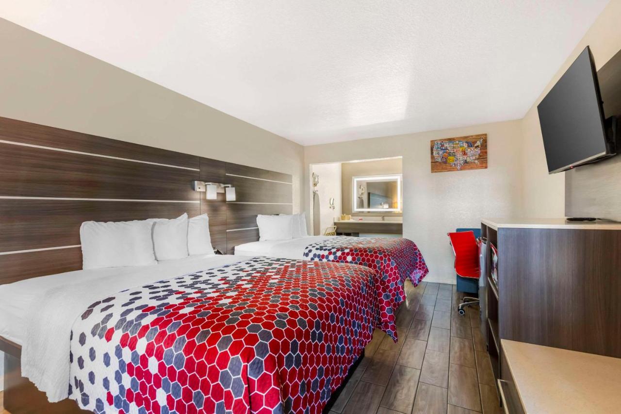 Queen Room with Two Queen Beds - Non-Smoking at Econo Lodge Inn & Suites Near Lackland AFB