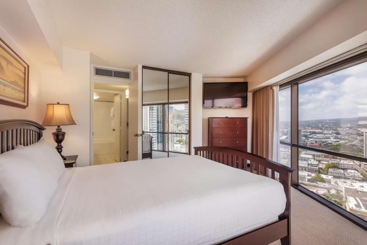 One-Bedroom Suite with Mountain View at Aston at the Executive Centre Hotel