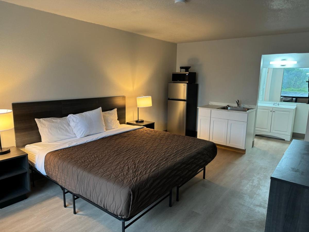  | Stayable Suites Jax West