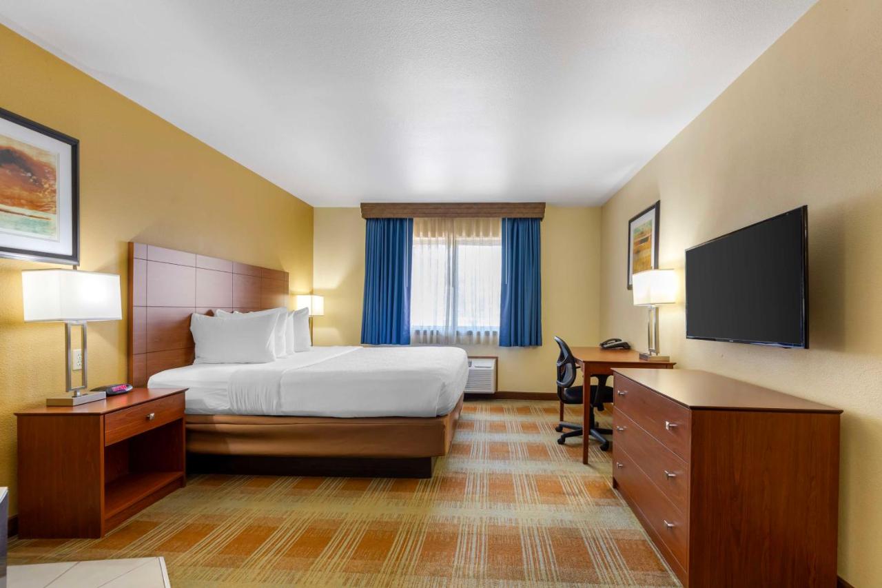 King Room with Spa Bath - Non-Smoking at Best Western Kiva Inn
