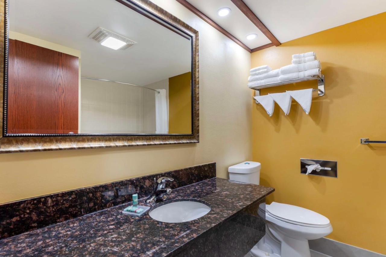 Deluxe King Room with Two King Beds - Non-Smoking at Best Western Kiva Inn