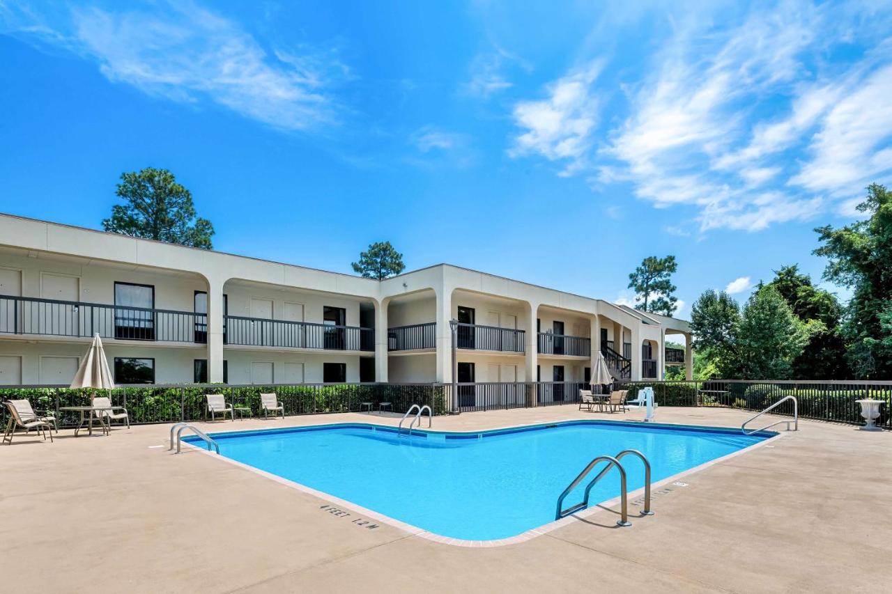 | SureStay Plus Hotel by Best Western Southern Pines Pinehurst