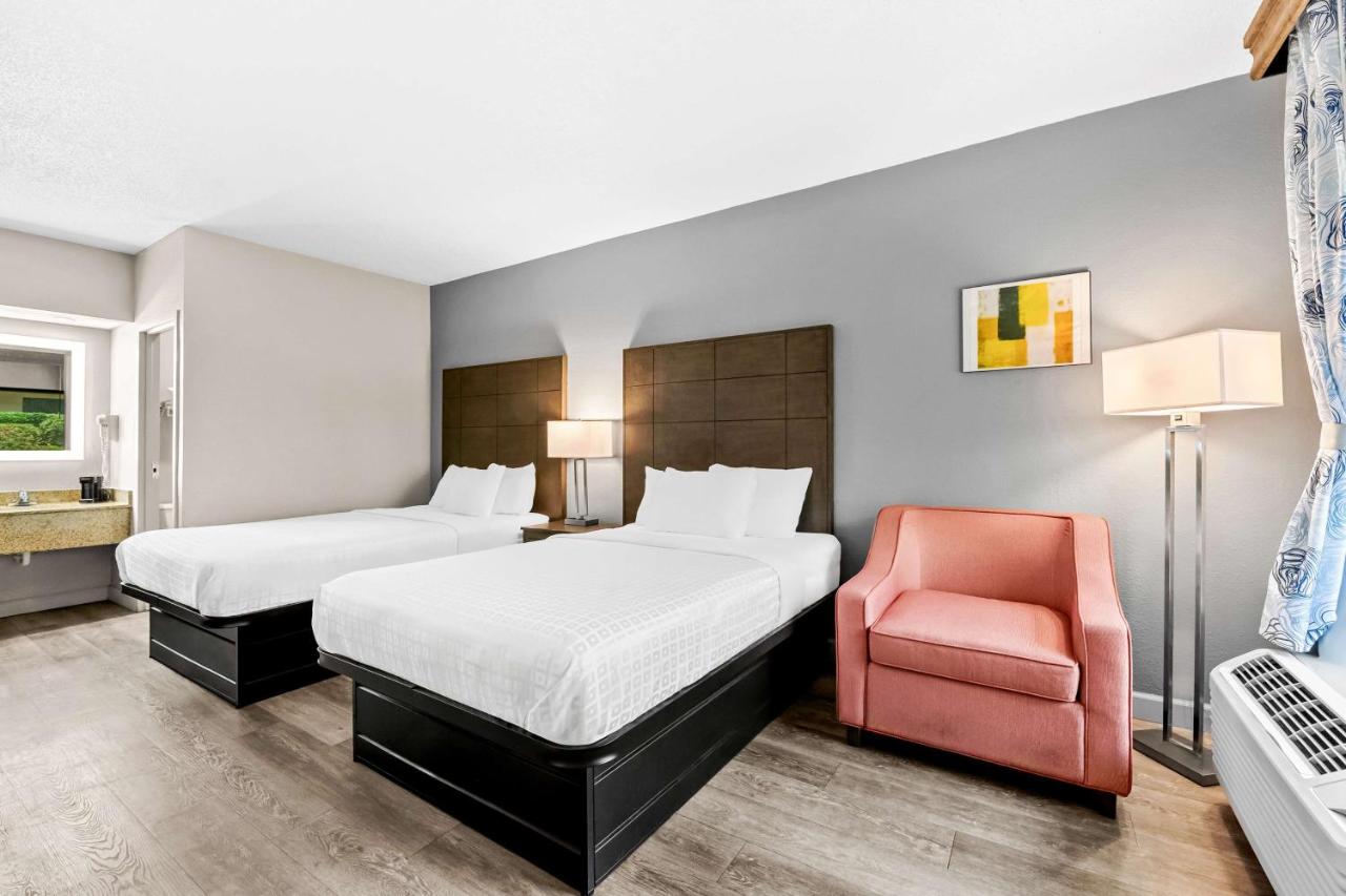 | SureStay Plus Hotel by Best Western Southern Pines Pinehurst